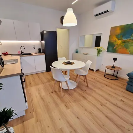 Apartment Casa Ross - Elegante E Confortevole, Recentemente Rinnovato *